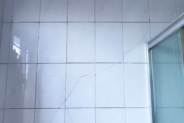 墙壁瓷砖空鼓最佳补救方法是什么(墙壁瓷砖空鼓最佳补救方法是什么呢) 墙壁瓷砖空鼓最佳补救方法是什么(墙壁瓷砖空鼓最佳补救方法是什么呢)